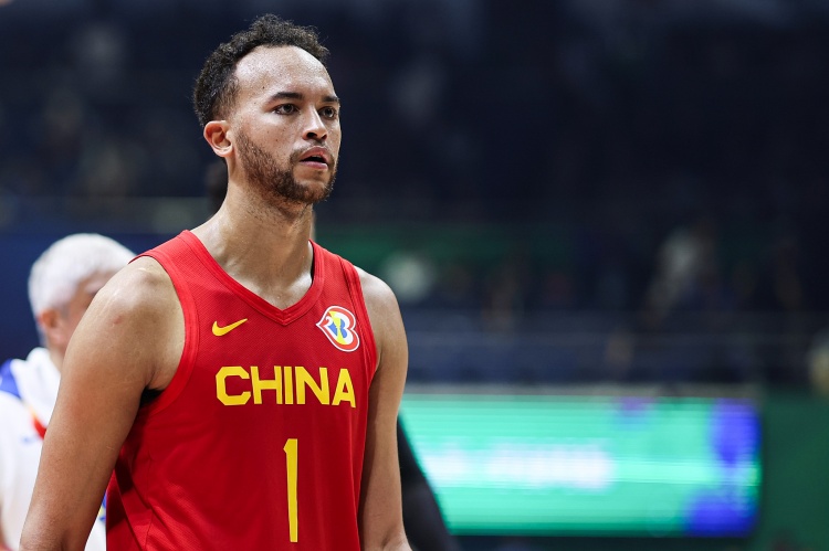 真挚的祝福!祝男篮首位归化球员李凯尔32岁生日快乐!